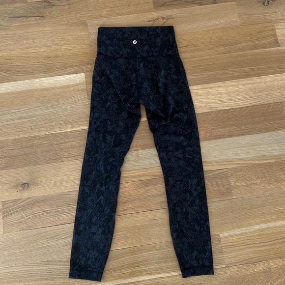 Lululemon Wunder Under Leggings 4 Worn 1x - Picture 4 of 4